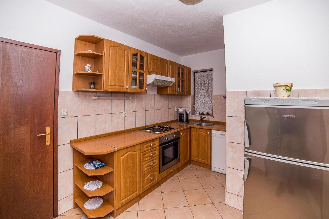 Apartments And Rooms Drpic Splitska Extérieur photo