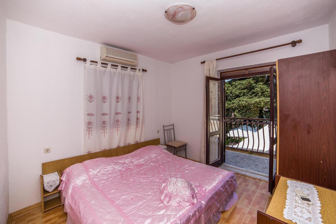 Apartments And Rooms Drpic Splitska Extérieur photo