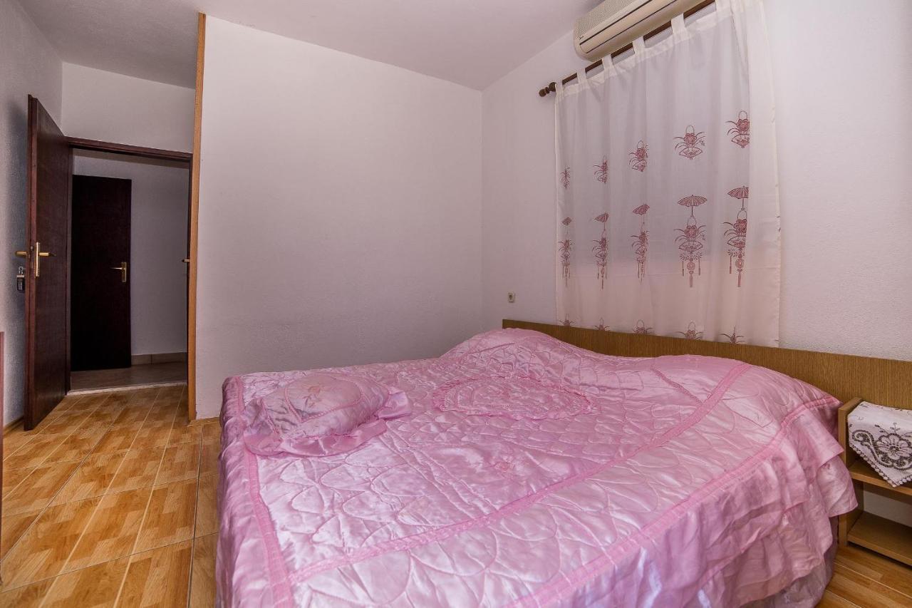 Apartments And Rooms Drpic Splitska Extérieur photo